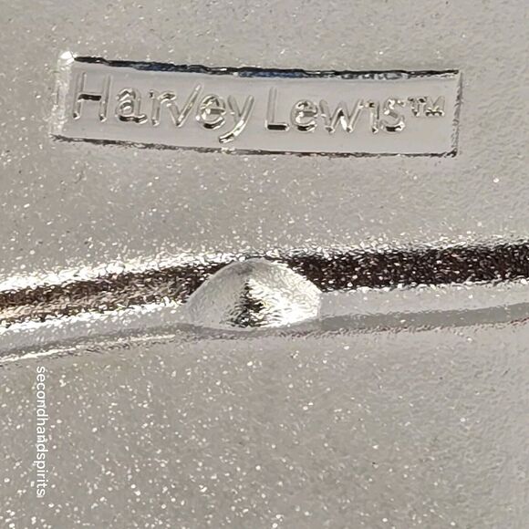 HARVEY LEWIS Christmas Tree Ornament Letter “M" Red Enamel Glitter Trim 2.75" - Picture 3 of 3